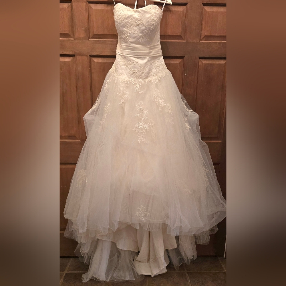 Stunning Jasmine Strapless Designer Wedding Gown White Sz 12